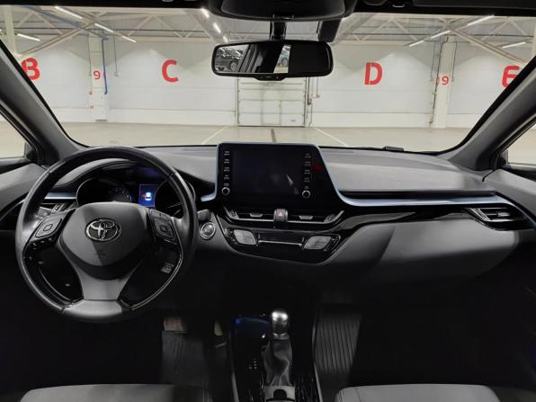 Toyota C-HR I Рестайлинг с пробегом 2020 года, цена 2 670 000 рублей, 76787 км, внедорожник, Автокод Объявления
