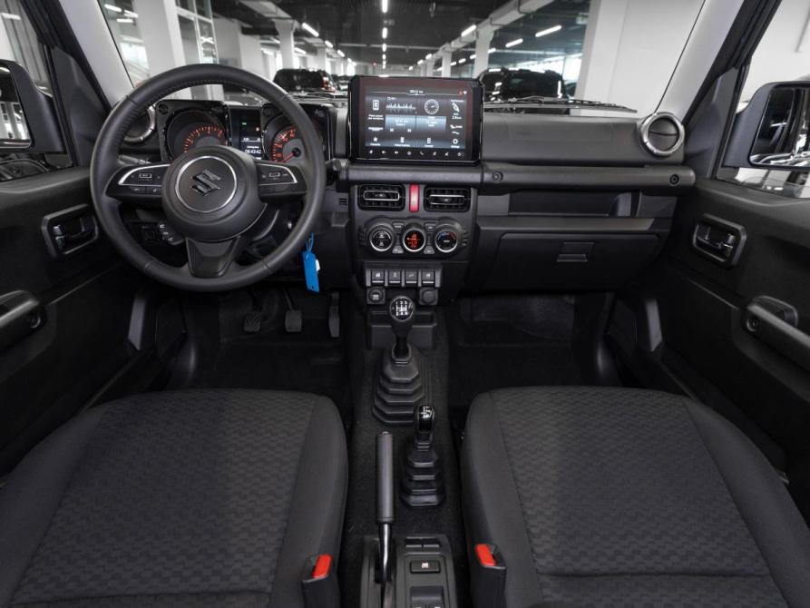 Suzuki Jimny IV Москва  - изображение 8