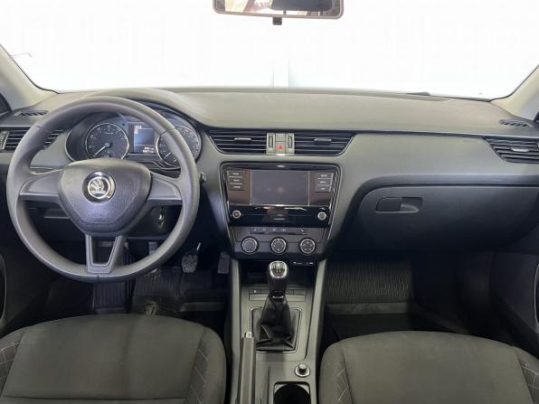 Skoda Octavia III (A7) Рестайлинг с пробегом 2017 года, цена 1 530 000 рублей, 126271 км, лифтбек, Автокод Объявления