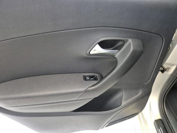 Volkswagen Polo V с пробегом 2012 года, цена 589 000 рублей, 236200 км, седан, Автокод Объявления