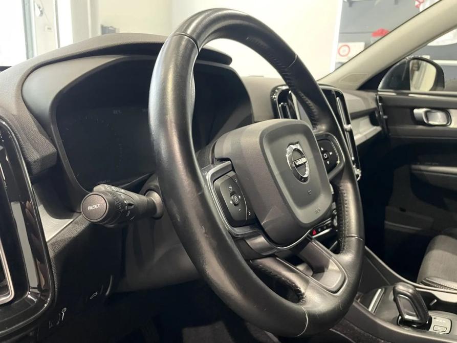 Volvo XC40 I Москва  - изображение 13