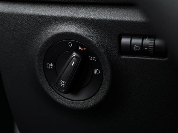 Volkswagen Polo VI с пробегом 2022 года, цена 1 550 000 рублей, 94103 км, лифтбек, Автокод Объявления