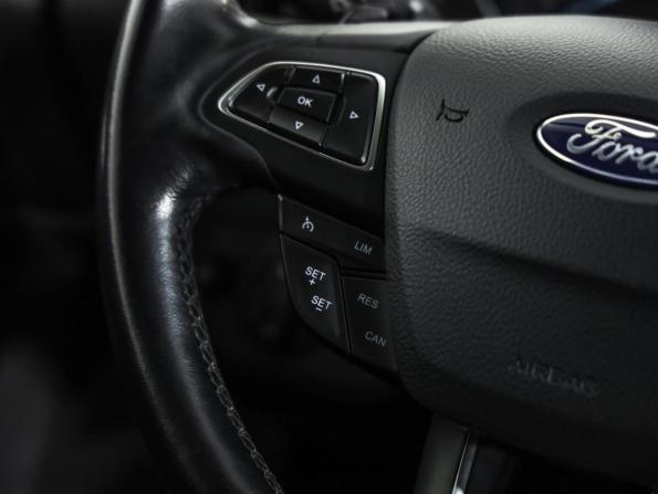 Ford Kuga II Рестайлинг с пробегом 2017 года, цена 1 779 000 рублей, 71000 км, внедорожник, Автокод Объявления