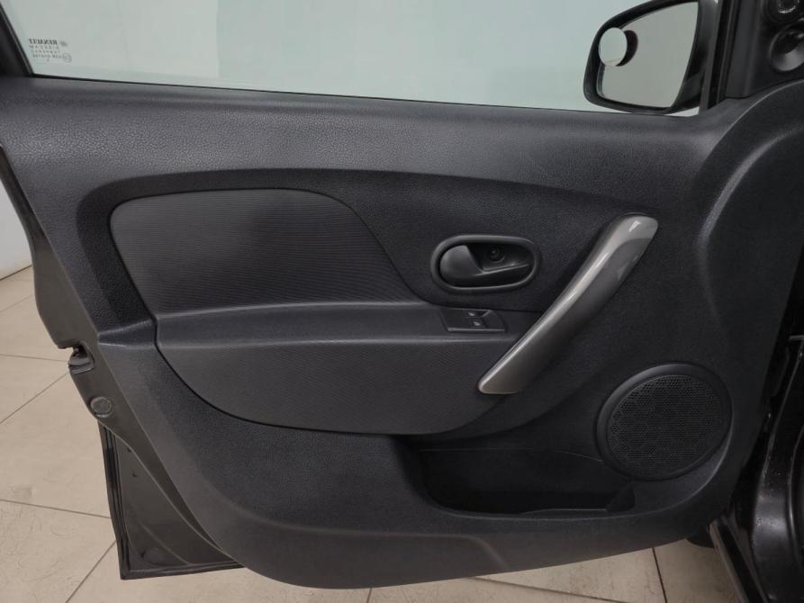 Renault Logan II Альметьевск  - изображение 9