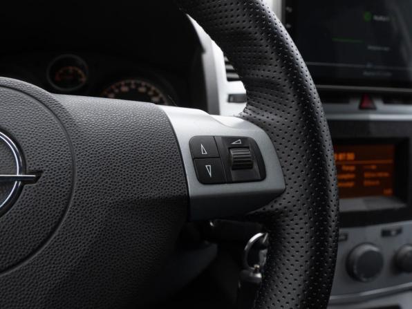 Opel Zafira B Рестайлинг с пробегом 2010 года, цена 775 000 рублей, 213435 км, компактвэн, Автокод Объявления