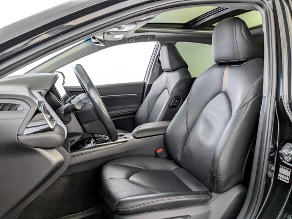 Toyota Camry VIII (XV70) Рестайлинг с пробегом 2023 года, цена 3 750 000 рублей, 38249 км, седан, Автокод Объявления