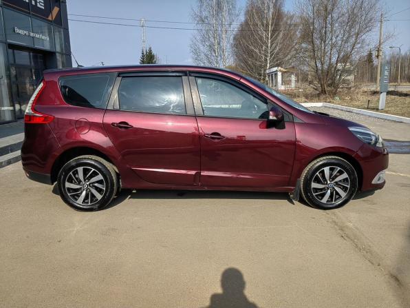 Renault Scenic III Рестайлинг 2 с пробегом 2014 года, цена 1 090 000 рублей, 323914 км, компактвэн, Автокод Объявления