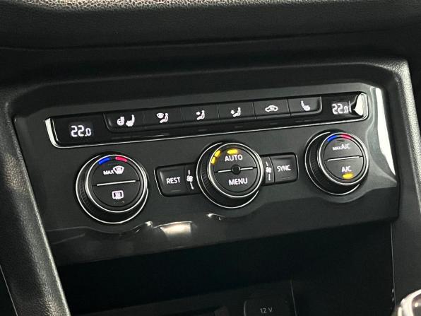 Volkswagen Tiguan II с пробегом 2018 года, цена 2 350 000 рублей, 189838 км, внедорожник, Автокод Объявления