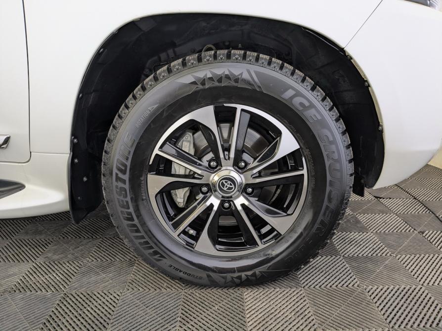Toyota Land Cruiser 200 Series Рестайлинг 2 Москва  - изображение 18