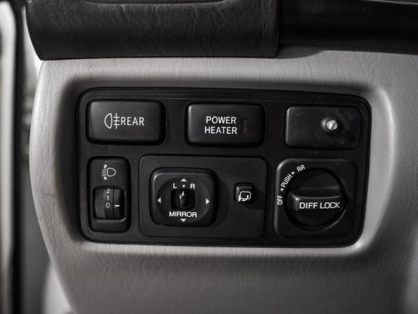 Toyota Land Cruiser 100 Series Рестайлинг 2 с пробегом 2005 года, цена 2 400 000 рублей, 237195 км, внедорожник, Автокод Объявления