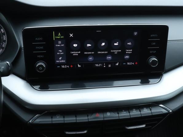 Skoda Octavia IV (A8) с пробегом 2021 года, цена 2 299 000 рублей, 66981 км, лифтбек, Автокод Объявления