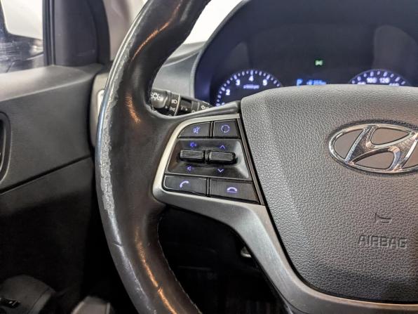Hyundai Solaris II с пробегом 2018 года, цена 1 235 000 рублей, 108646 км, седан, Автокод Объявления