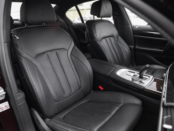 BMW 7 серии VI (G11/G12) Рестайлинг с пробегом 2019 года, цена 5 290 000 рублей, 93275 км, седан, Автокод Объявления
