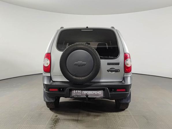 Chevrolet Niva I Рестайлинг с пробегом 2016 года, цена 675 000 рублей, 107591 км, внедорожник, Автокод Объявления