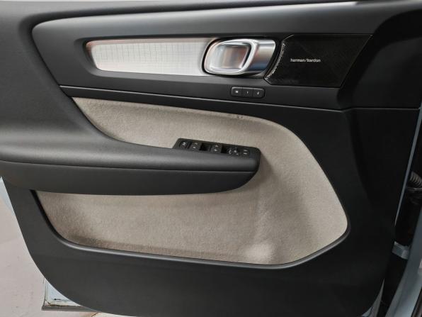 Volvo XC40 I с пробегом 2018 года, цена 2 665 000 рублей, 142508 км, внедорожник, Автокод Объявления