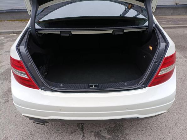 Mercedes-Benz C-Класс III (W204) Рестайлинг с пробегом 2012 года, цена 1 089 000 рублей, 235615 км, седан, Автокод Объявления