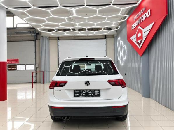 Volkswagen Tiguan II с пробегом 2018 года, цена 2 050 000 рублей, 183199 км, внедорожник, Автокод Объявления