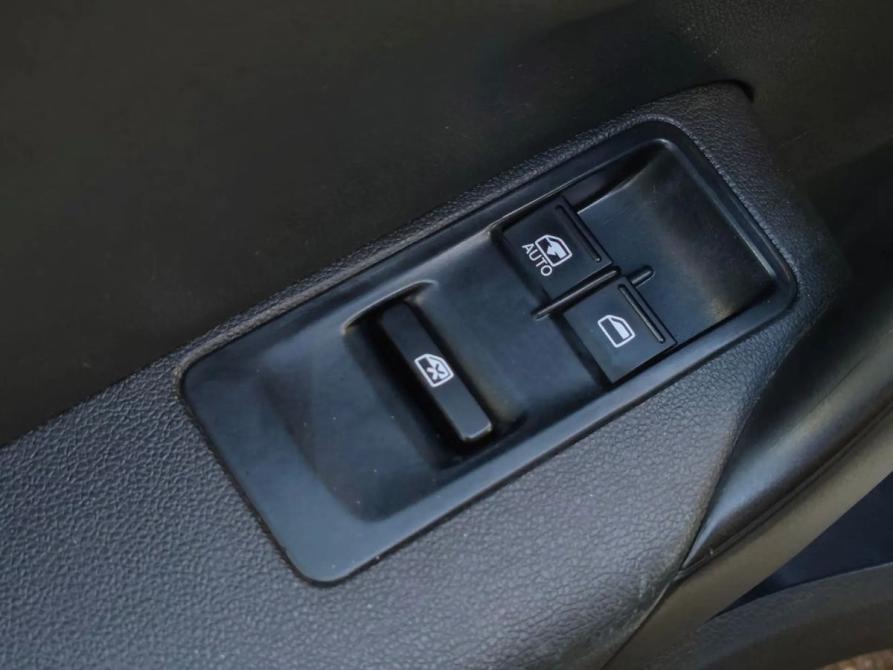 Volkswagen Polo V Санкт-Петербург  - изображение 13