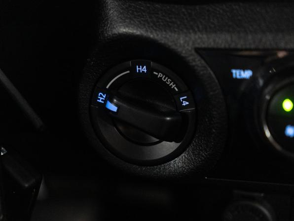 Toyota Hilux VIII Рестайлинг 2 с пробегом 2021 года, цена 5 100 000 рублей, 73010 км, пикап, Автокод Объявления