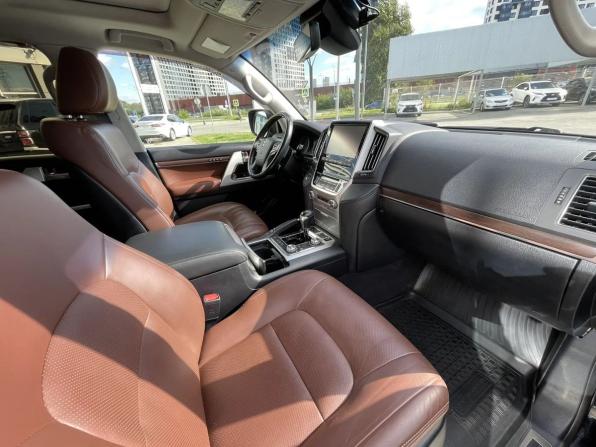 Toyota Land Cruiser 200 Series Рестайлинг 2 с пробегом 2017 года, цена 5 099 000 рублей, 224505 км, внедорожник, Автокод Объявления