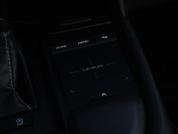 Lexus ES VII с пробегом 2018 года, цена 3 178 000 рублей, 111000 км, седан, Автокод Объявления
