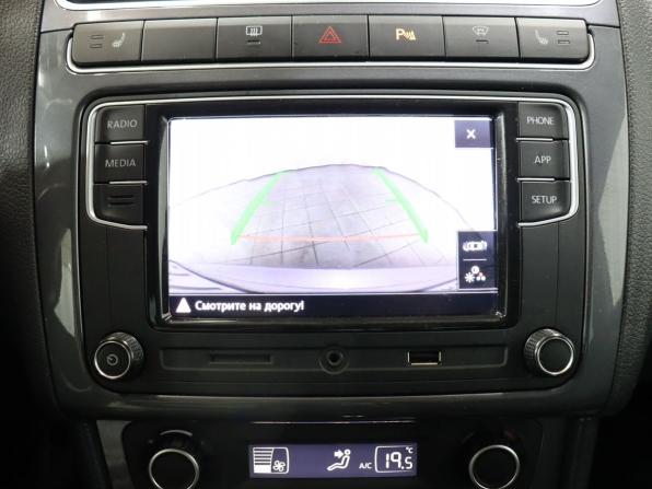 Volkswagen Polo V Рестайлинг с пробегом 2019 года, цена 1 329 000 рублей, 105022 км, седан, Автокод Объявления