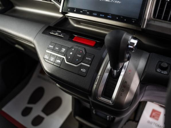 Honda Stepwgn IV Рестайлинг с пробегом 2014 года, цена 1 295 000 рублей, 307423 км, минивэн, Автокод Объявления