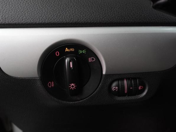 Volkswagen Jetta VI с пробегом 2012 года, цена 954 000 рублей, 210474 км, седан, Автокод Объявления