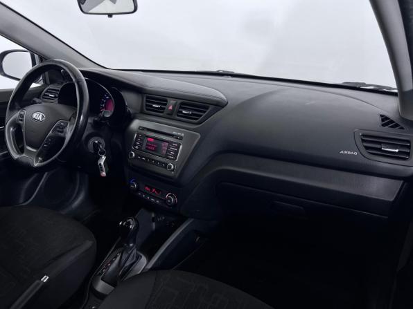Kia Rio III Рестайлинг с пробегом 2017 года, цена 1 250 000 рублей, 70150 км, хэтчбек, Автокод Объявления