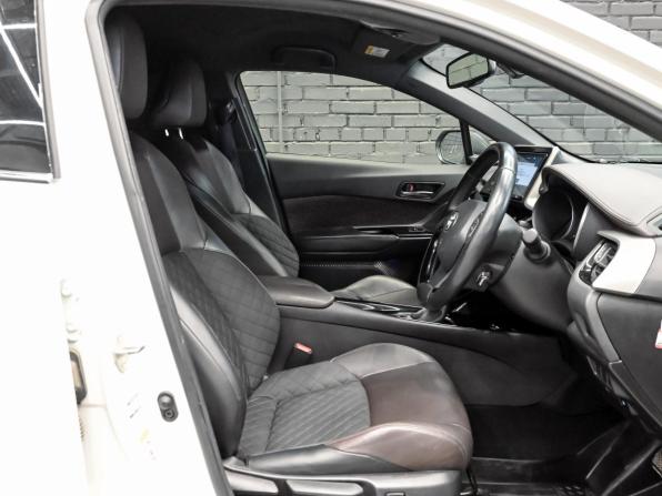 Toyota C-HR I с пробегом 2018 года, цена 1 880 000 рублей, 117250 км, внедорожник, Автокод Объявления