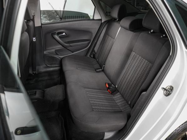 Volkswagen Polo V Рестайлинг с пробегом 2015 года, цена 979 000 рублей, 112868 км, седан, Автокод Объявления