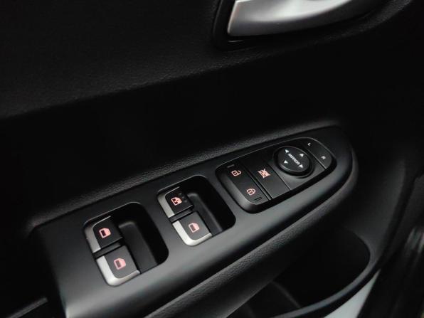Kia Rio IV с пробегом 2019 года, цена 1 250 000 рублей, 89900 км, седан, Автокод Объявления