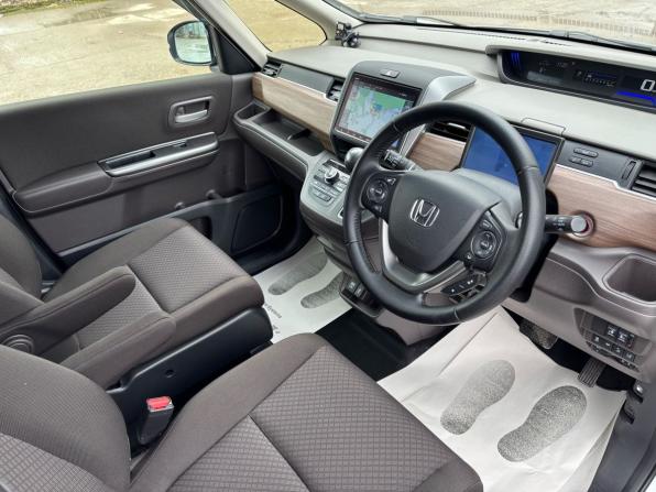 Honda Freed II Рестайлинг с пробегом 2022 года, цена 1 790 000 рублей, 51625 км, компактвэн, Автокод Объявления