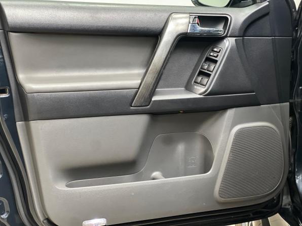 Toyota Land Cruiser Prado 150 Series с пробегом 2010 года, цена 2 590 000 рублей, 316000 км, внедорожник, Автокод Объявления
