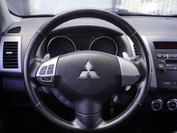 Mitsubishi Outlander II Рестайлинг с пробегом 2012 года, цена 1 000 000 рублей, 306155 км, внедорожник, Автокод Объявления