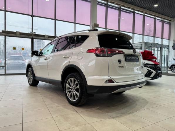 Toyota RAV4 IV (XA40) Рестайлинг с пробегом 2017 года, цена 2 320 000 рублей, 174000 км, внедорожник, Автокод Объявления
