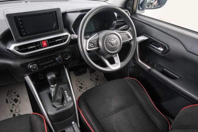 Toyota Raize I с пробегом 2022 года, цена 1 839 000 рублей, 56270 км, внедорожник, Автокод Объявления