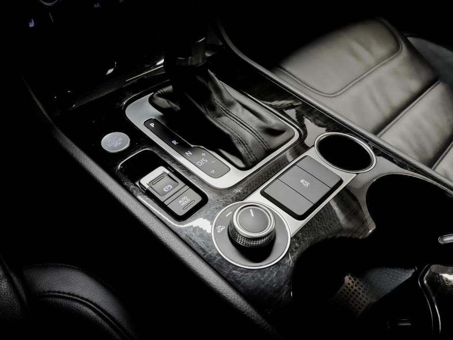 Volkswagen Touareg II Рестайлинг Санкт-Петербург  - изображение 29