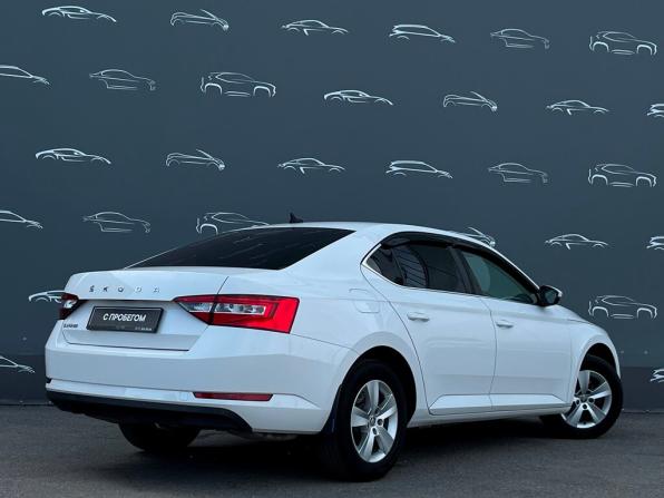 Skoda Superb III Рестайлинг с пробегом 2021 года, цена 2 695 300 рублей, 113074 км, лифтбек, Автокод Объявления