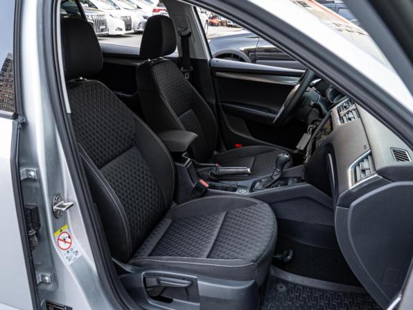 Skoda Octavia III (A7) Рестайлинг с пробегом 2018 года, цена 2 265 000 рублей, 85608 км, лифтбек, Автокод Объявления