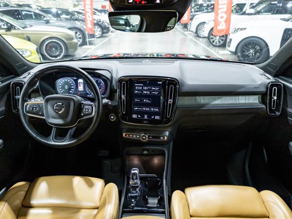 Volvo XC40 I с пробегом 2021 года, цена 3 199 700 рублей, 111846 км, внедорожник, Автокод Объявления