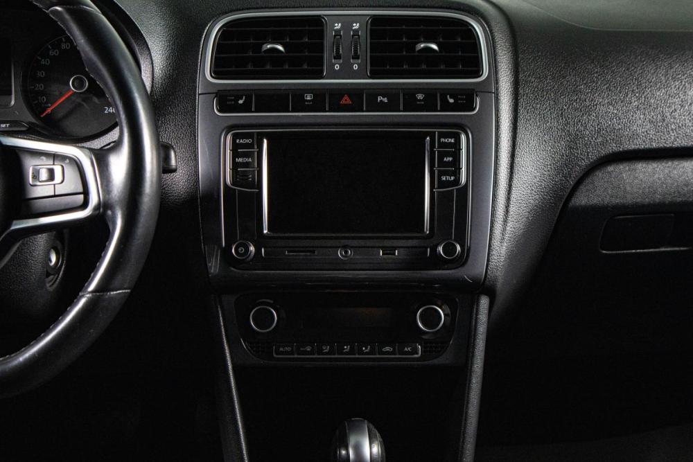 Volkswagen Polo V Рестайлинг Сургут  - изображение 12