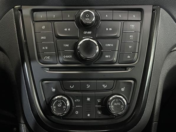 Opel Mokka I с пробегом 2014 года, цена 1 100 000 рублей, 151684 км, внедорожник, Автокод Объявления