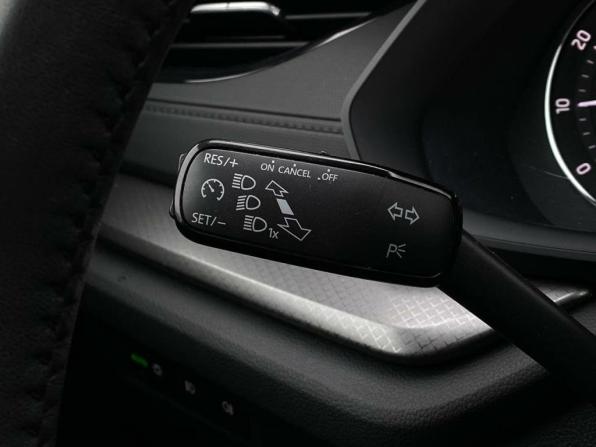 Skoda Octavia IV (A8) с пробегом 2021 года, цена 2 253 300 рублей, 65630 км, лифтбек, Автокод Объявления