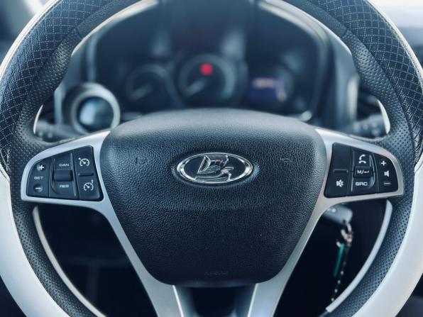 Lada (ВАЗ) XRAY I с пробегом 2018 года, цена 780 000 рублей, 120000 км, хэтчбек, Автокод Объявления