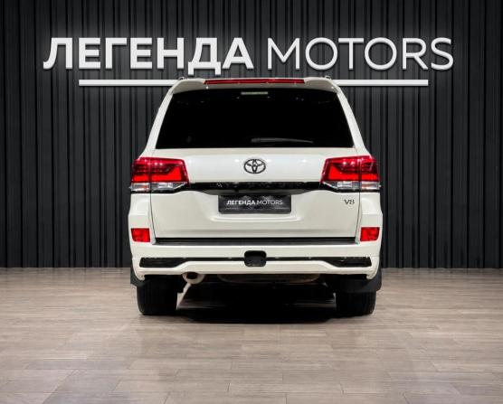 Toyota Land Cruiser 200 Series Рестайлинг 2 с пробегом 2020 года, цена 7 690 000 рублей, 79155 км, внедорожник, Автокод Объявления