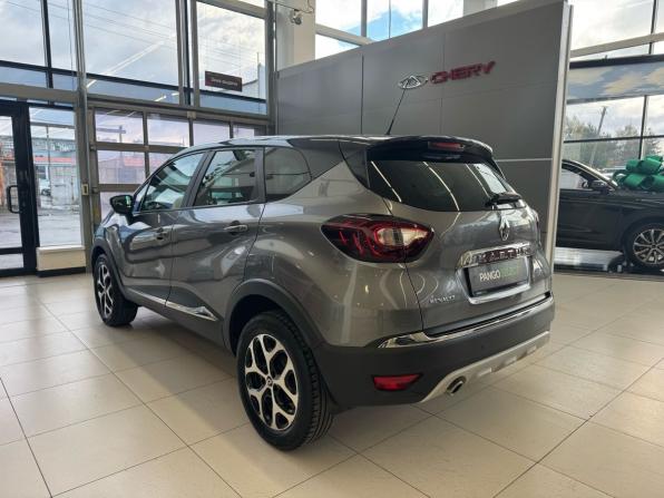 Renault Kaptur I с пробегом 2017 года, цена 1 049 000 рублей, 183067 км, внедорожник, Автокод Объявления