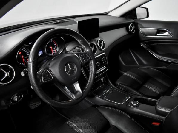 Mercedes-Benz GLA I (X156) Рестайлинг с пробегом 2018 года, цена 2 300 000 рублей, 83426 км, внедорожник, Автокод Объявления
