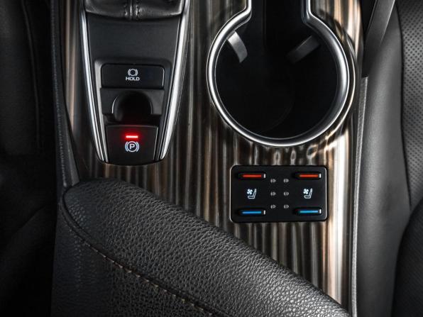 Toyota Camry VIII (XV70) с пробегом 2018 года, цена 2 679 000 рублей, 180920 км, седан, Автокод Объявления