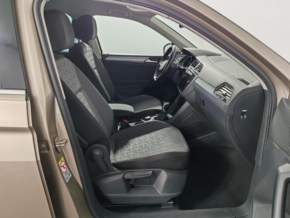 Volkswagen Tiguan II Рестайлинг с пробегом 2021 года, цена 3 199 000 рублей, 96047 км, внедорожник, Автокод Объявления